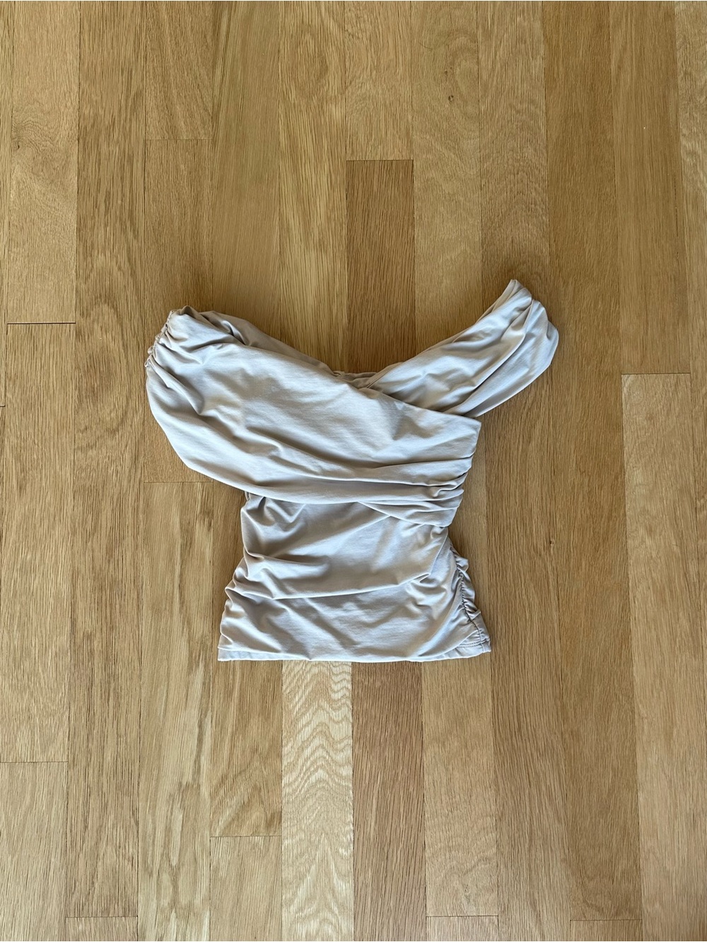 abercrombie nude/tan off the shoulder wrap top, size xs